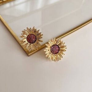 Vintage Antique Style Earrings With Silver Needle